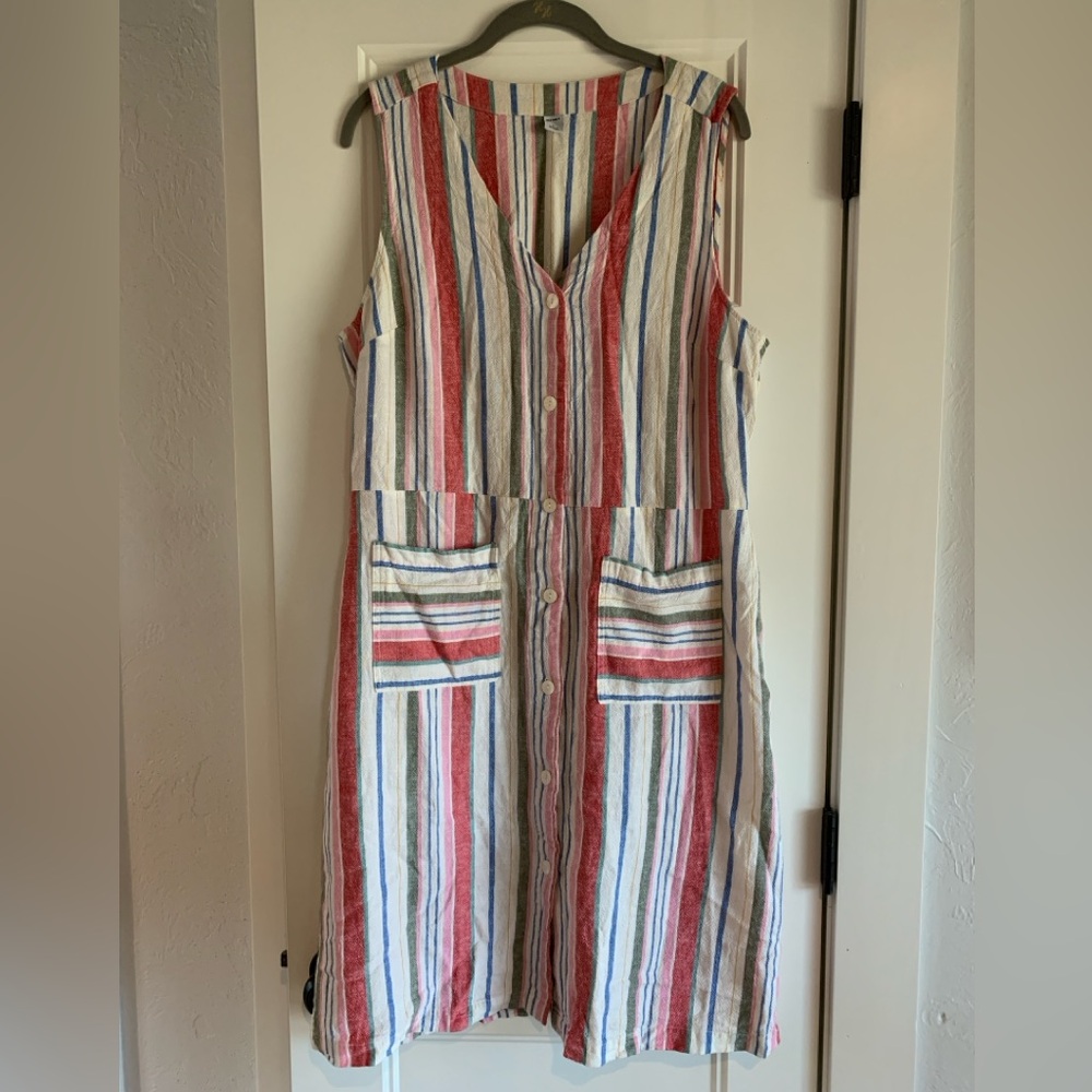 Striped linen dress 🏷️ Donating soon, make an offer!